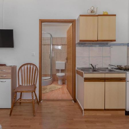 Pet Friendly Apartment In Pinezici With Wifi Ngoại thất bức ảnh